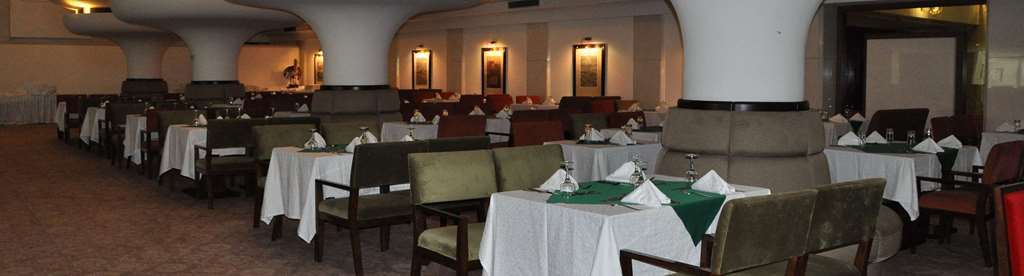 Hotel Royal Tulip Al Rasheed Baghdād Restaurace fotografie
